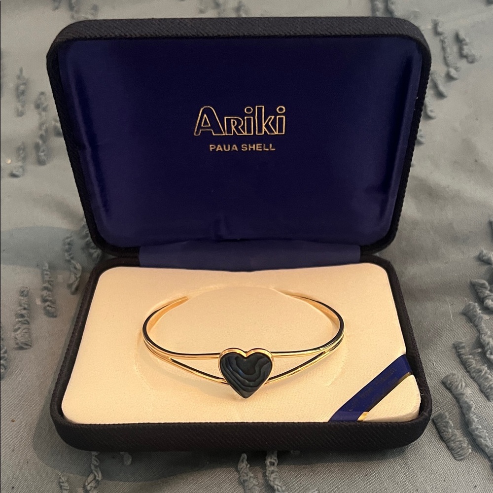 Gold Bracelet with Black Heart Accent